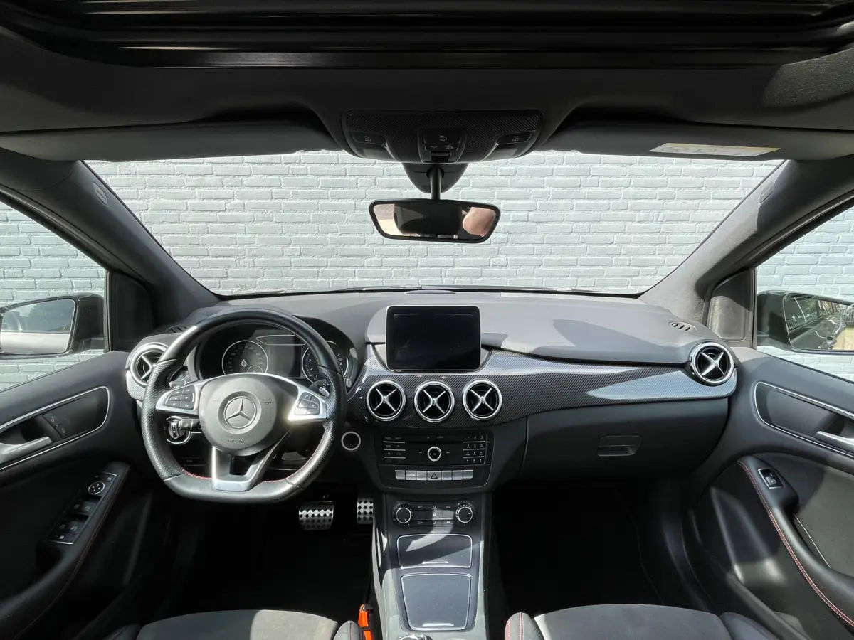 180 AMG Style - Pano - Trekhaak - Night etc etc!