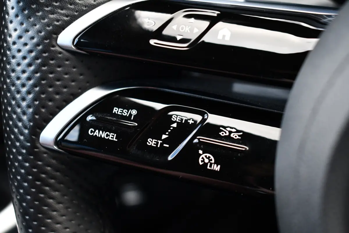 300 e AMG Line Distronic Night Leder laser-LED