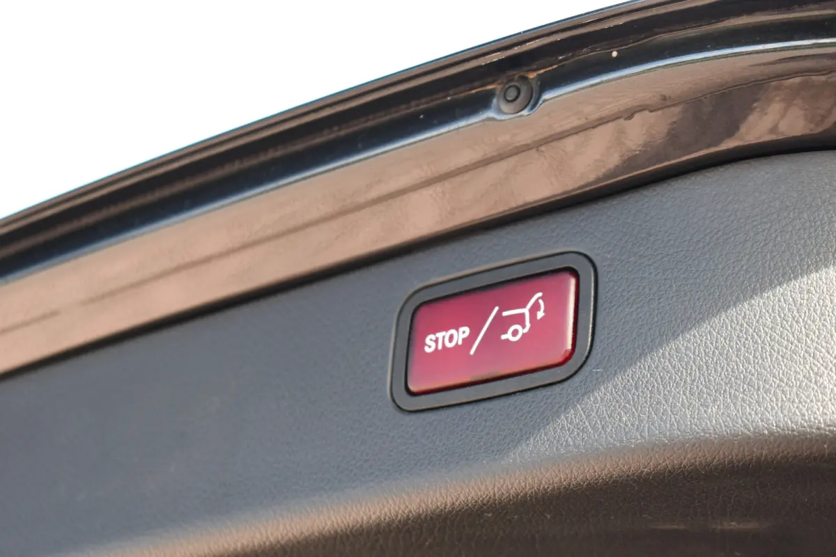 300 e AMG Line Distronic Night Leder laser-LED