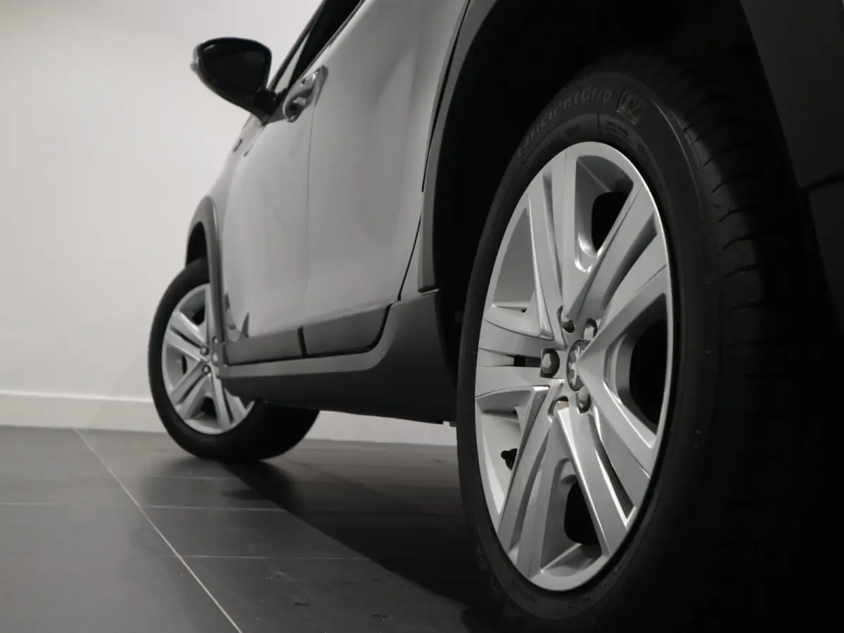 Signature - NAVIGATIE - AIRCO - PARKEERSENSOREN