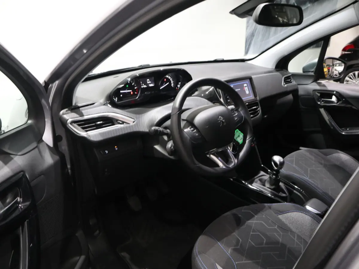 Signature - NAVIGATIE - AIRCO - PARKEERSENSOREN
