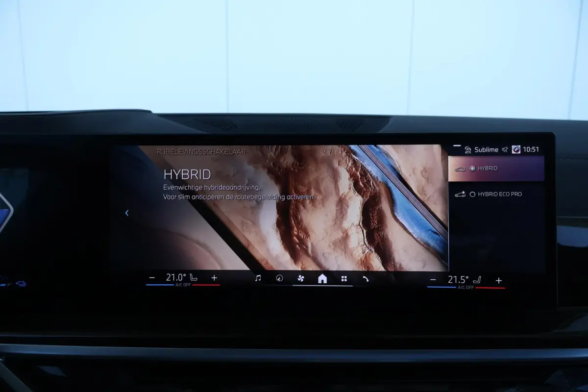 xDrive50e | SoH 100% | Sportpakket Pro | Leder Invidual Merino Schwarz | Integral Active Steering | Driving Assistant Professional | Pano Dak | Harman Kardon |