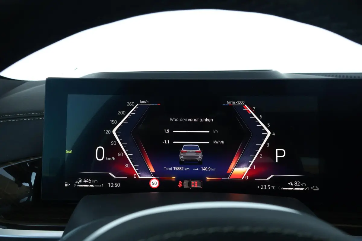 xDrive50e | SoH 100% | Sportpakket Pro | Leder Invidual Merino Schwarz | Integral Active Steering | Driving Assistant Professional | Pano Dak | Harman Kardon |