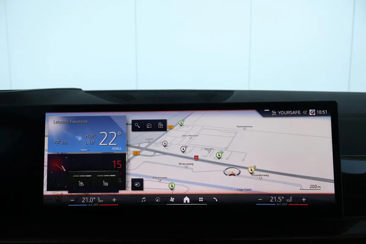 xDrive50e | SoH 100% | Sportpakket Pro | Leder Invidual Merino Schwarz | Integral Active Steering | Driving Assistant Professional | Pano Dak | Harman Kardon |