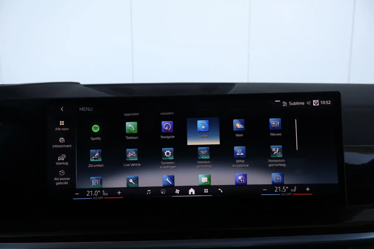 xDrive50e | SoH 100% | Sportpakket Pro | Leder Invidual Merino Schwarz | Integral Active Steering | Driving Assistant Professional | Pano Dak | Harman Kardon |