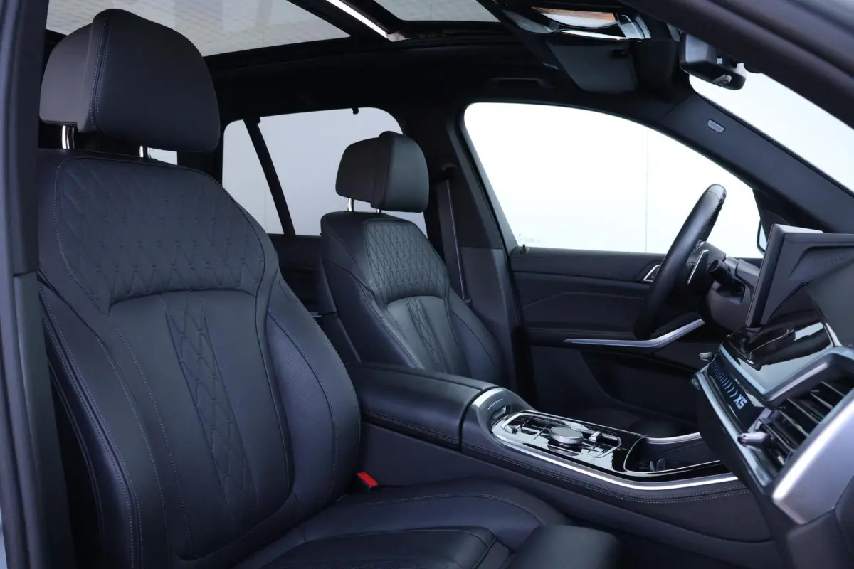 xDrive50e | SoH 100% | Sportpakket Pro | Leder Invidual Merino Schwarz | Integral Active Steering | Driving Assistant Professional | Pano Dak | Harman Kardon |