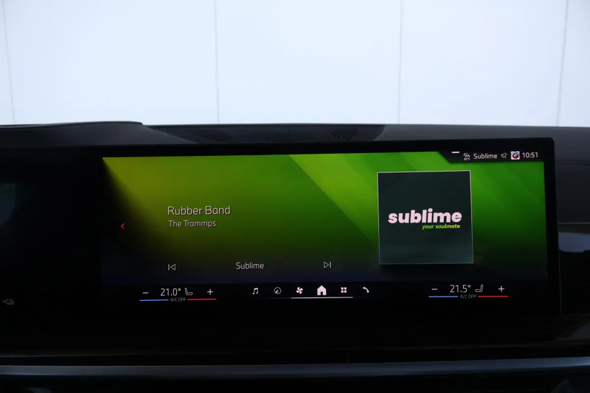 xDrive50e | SoH 100% | Sportpakket Pro | Leder Invidual Merino Schwarz | Integral Active Steering | Driving Assistant Professional | Pano Dak | Harman Kardon |
