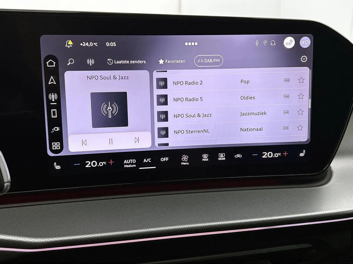 1.5 e-hybrid S edition Navigatie | Apple Carplay | Adaptieve Cruise control | Achteruitrij Camera | Airco