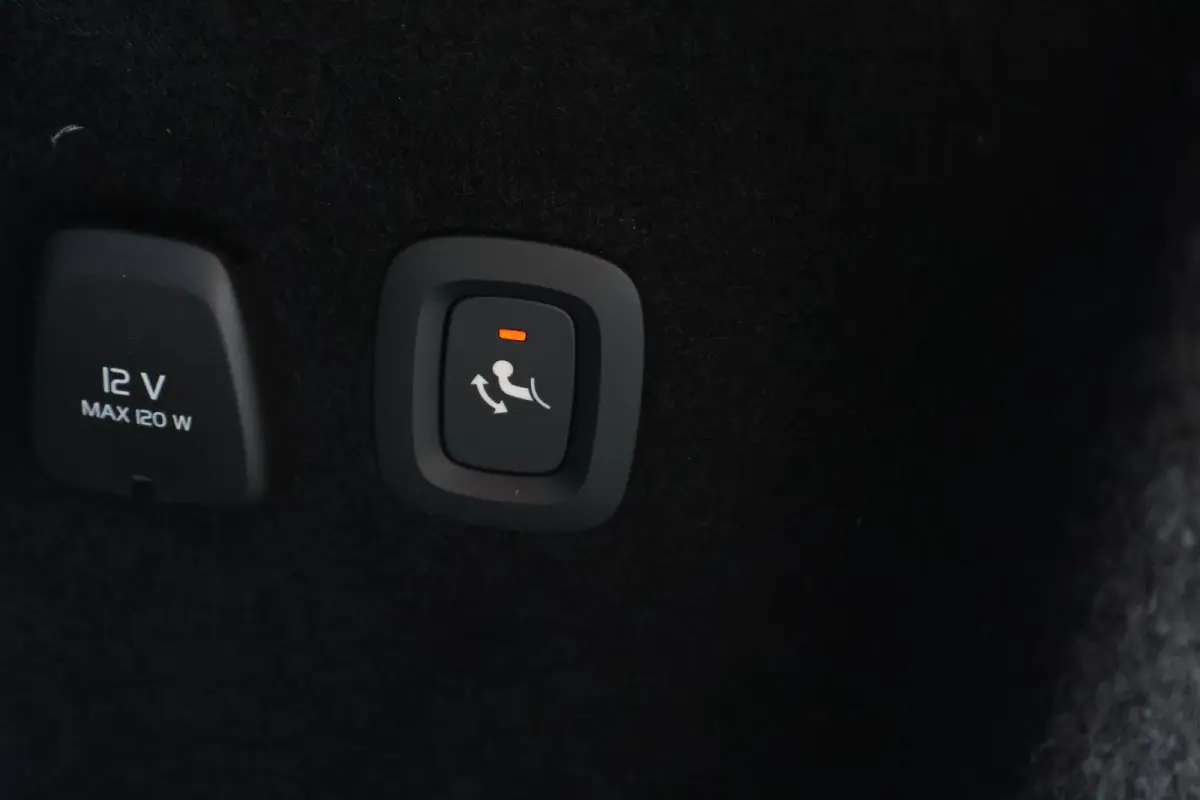 T8 Plus Dark | Trekhaak | HUD | Pano | Vapour Grey |