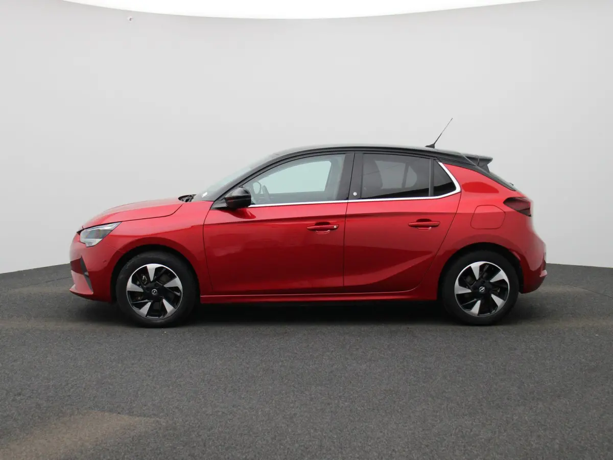 Corsa-e Auto e-Elegance | 31.000km | 99% SOH | 3 Fase | Navigatie |