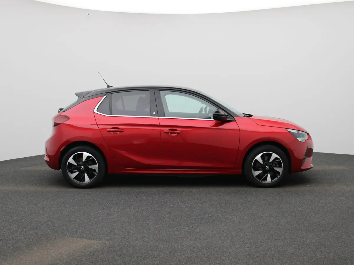 Corsa-e Auto e-Elegance | 31.000km | 99% SOH | 3 Fase | Navigatie |