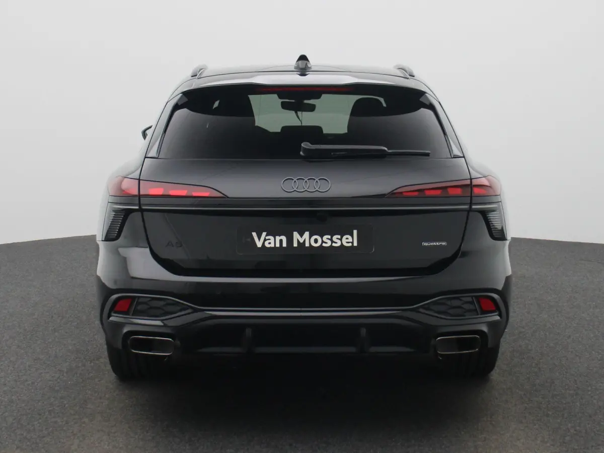 2.0 e-hybrid quattro S edition 299 PK | Luchtvering | Panoramadak | Bang & Olufsen |  Bijrijdersscherm | Stuurverwarming | Trekhaak |