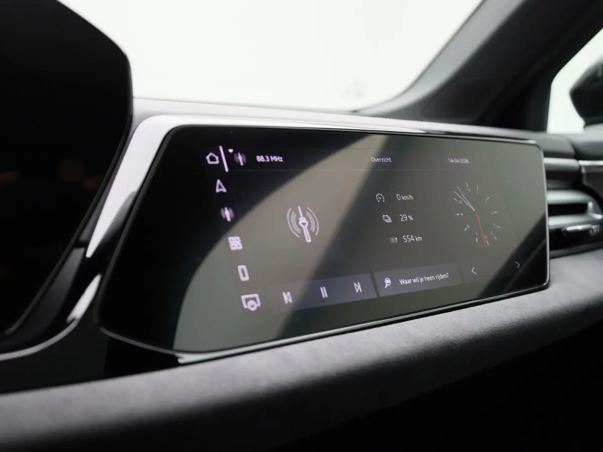2.0 e-hybrid quattro S edition 299 PK | Luchtvering | Panoramadak | Bang & Olufsen |  Bijrijdersscherm | Stuurverwarming | Trekhaak |