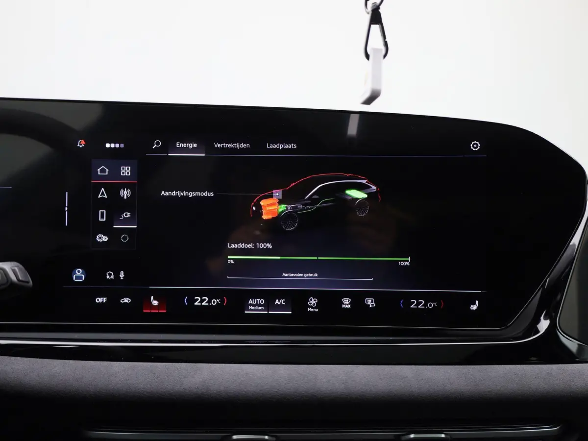 2.0 e-hybrid quattro S edition 299 PK | Luchtvering | Panoramadak | Bang & Olufsen |  Bijrijdersscherm | Stuurverwarming | Trekhaak |