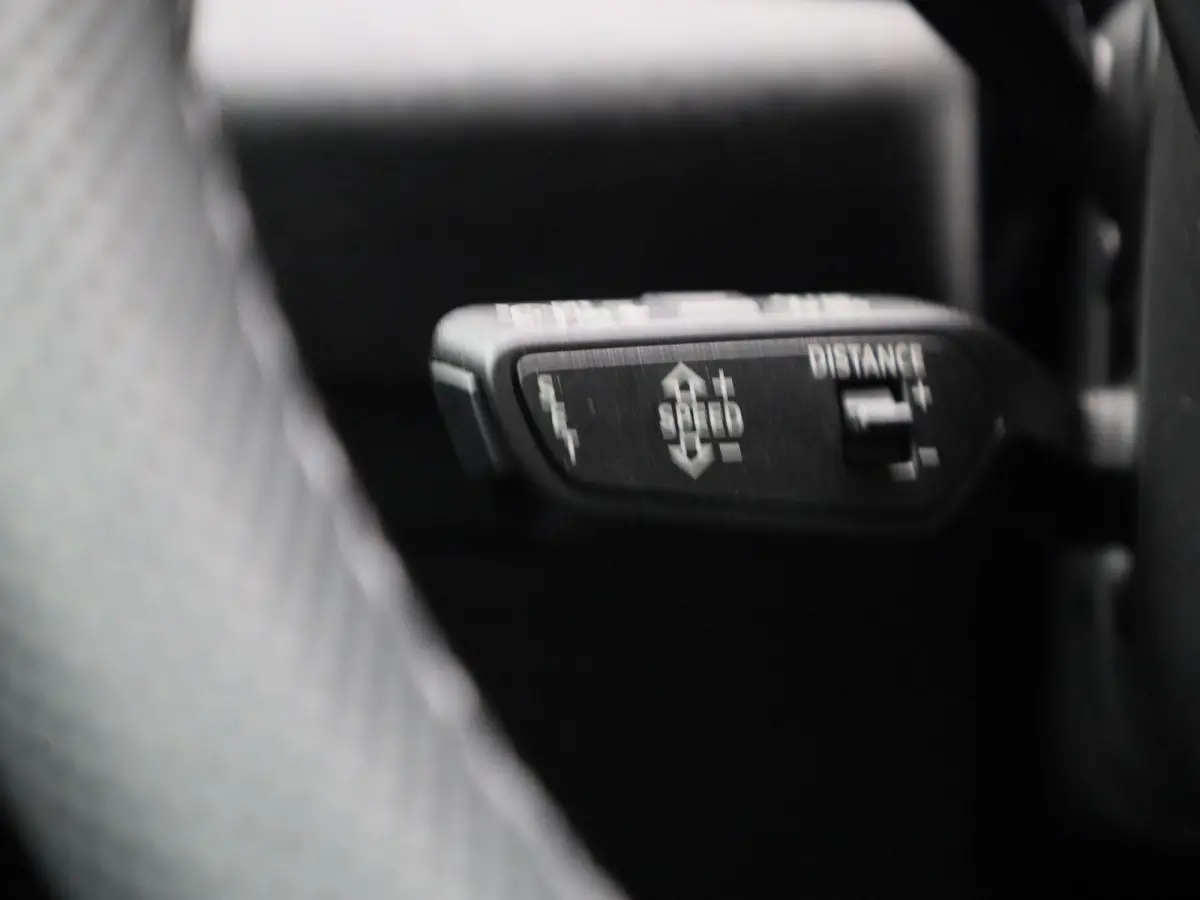 2.0 e-hybrid quattro S edition 299 PK | Luchtvering | Panoramadak | Bang & Olufsen |  Bijrijdersscherm | Stuurverwarming | Trekhaak |
