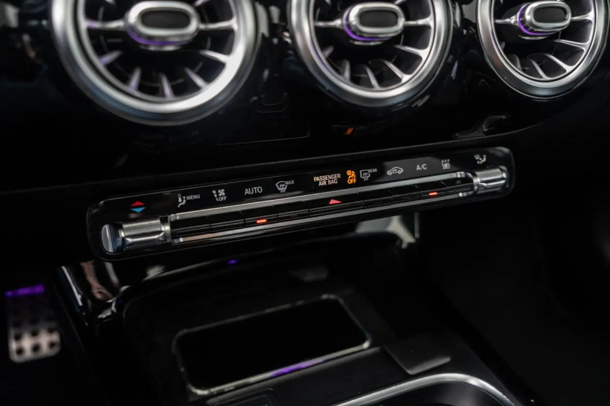 250 e AMG NIGHT PANO / AMBI LED / CARPLAY