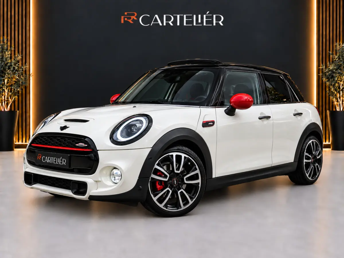 John Works 2.0 Cooper S John Cooper Works 211PK | Pano | Carplay | JCW Kit | PDC | Carplay | Stoelverwarming | Leder | Cruise | Schakelpaddles | Pepper White