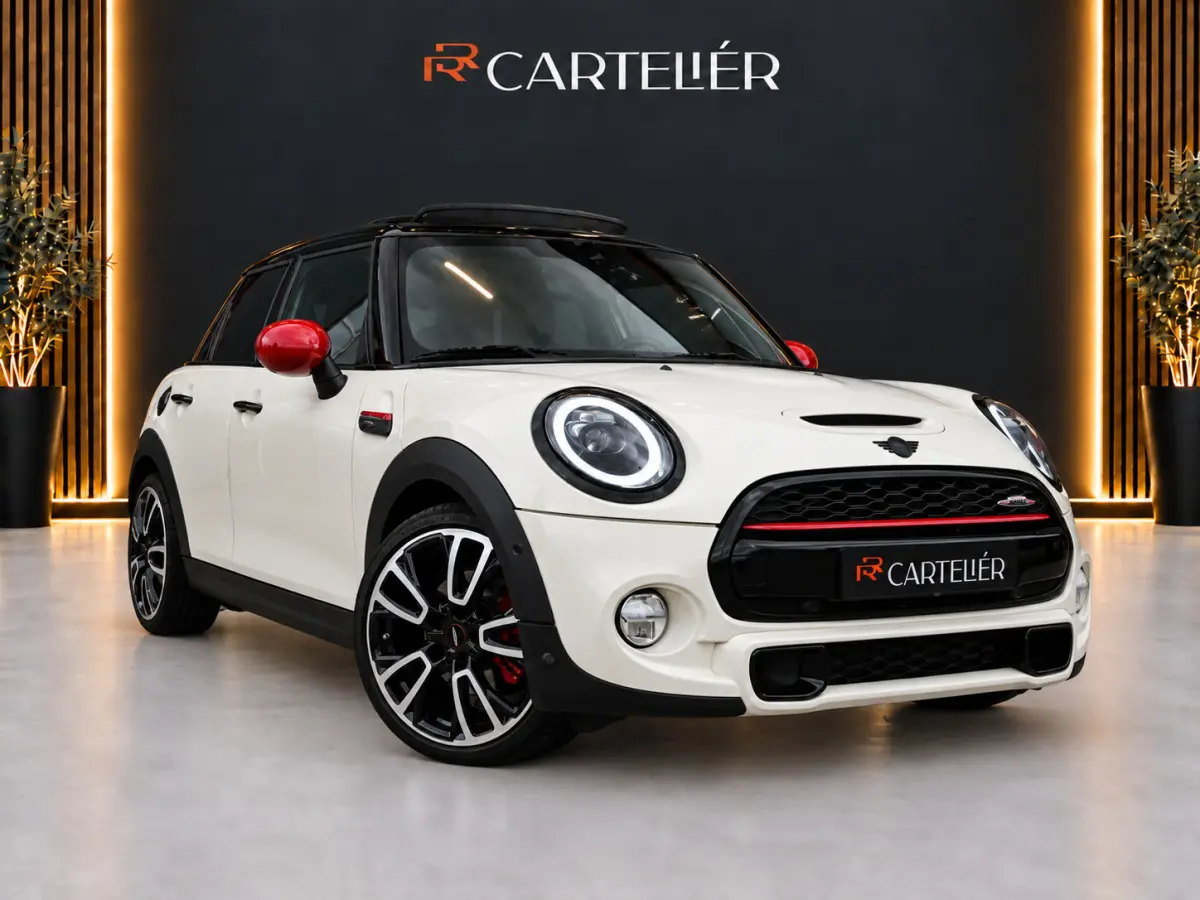 John Works 2.0 Cooper S John Cooper Works 211PK | Pano | Carplay | JCW Kit | PDC | Carplay | Stoelverwarming | Leder | Cruise | Schakelpaddles | Pepper White