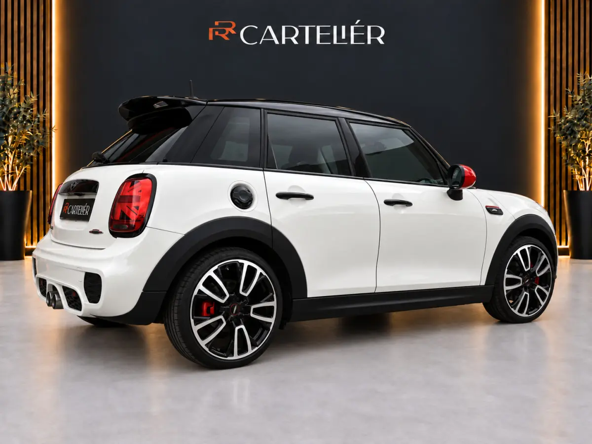 John Works 2.0 Cooper S John Cooper Works 211PK | Pano | Carplay | JCW Kit | PDC | Carplay | Stoelverwarming | Leder | Cruise | Schakelpaddles | Pepper White