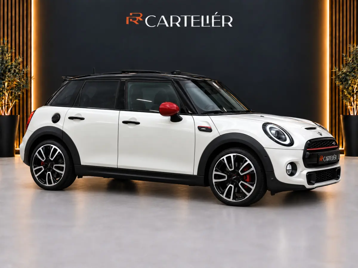 John Works 2.0 Cooper S John Cooper Works 211PK | Pano | Carplay | JCW Kit | PDC | Carplay | Stoelverwarming | Leder | Cruise | Schakelpaddles | Pepper White