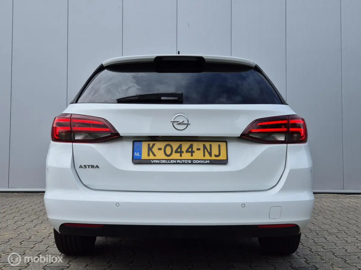 1.4 ULTIMATE AUTOMAAT/STOEL+BANKVERWARMING/KEYLESS/LED/PARK ASSIST/HALF LEDER/CAMERA
