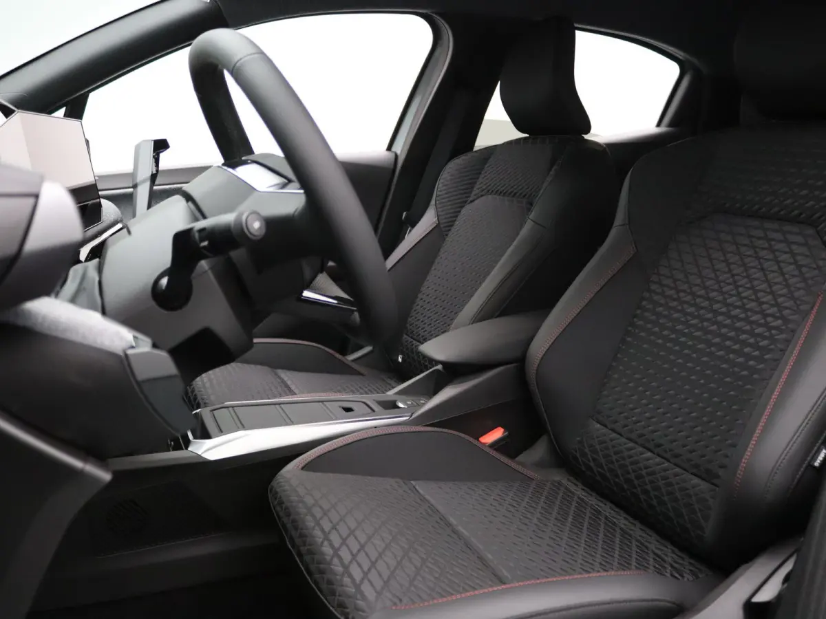 1.8 Hybrid 160 techno 360° Camera | Adapt. Cruise | Parkeersens. v+a | Stoelverw. | 18" velgen
