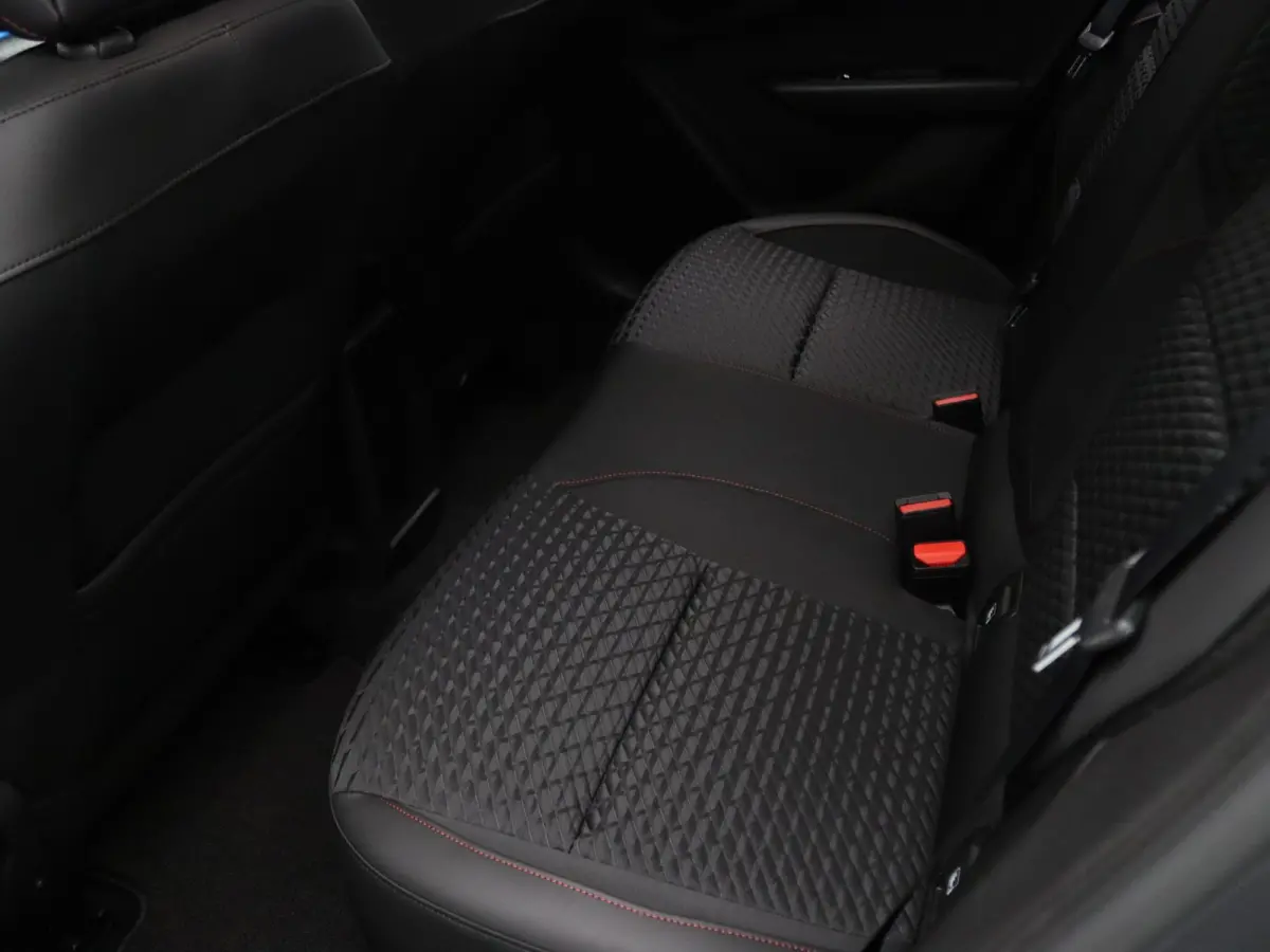 1.8 Hybrid 160 techno 360° Camera | Adapt. Cruise | Parkeersens. v+a | 18" velgen