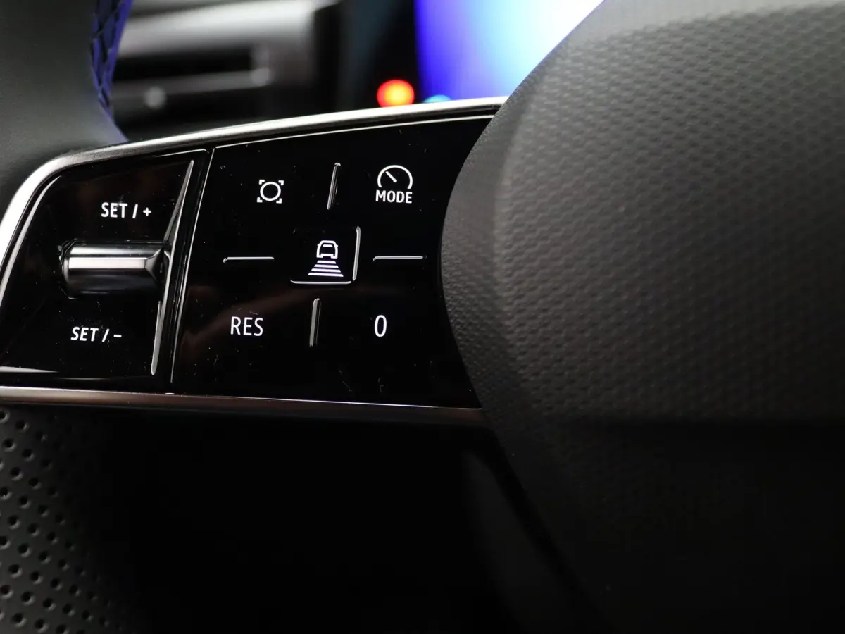 1.8 Hybrid 160 techno 360° Camera | Adapt. Cruise | Parkeersens. v+a | 18" velgen