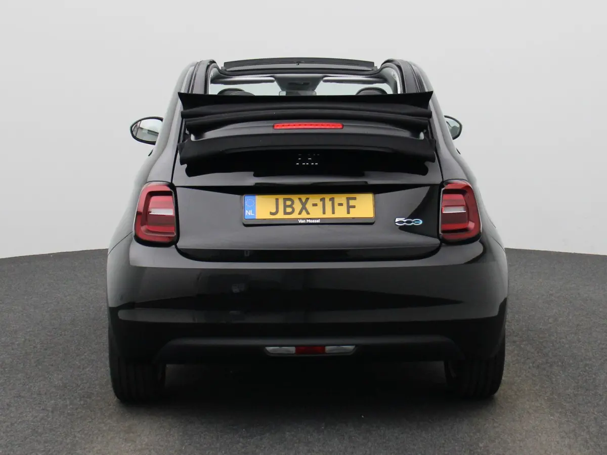 Icon 42 kWh | Apple Carplay / Android Auto | Keyless | Virtual Cockpit |