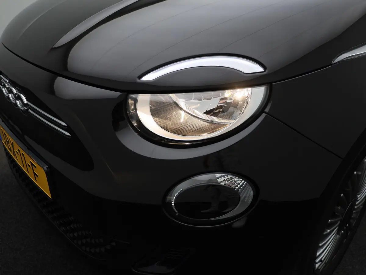 Icon 42 kWh | Apple Carplay / Android Auto | Keyless | Virtual Cockpit |