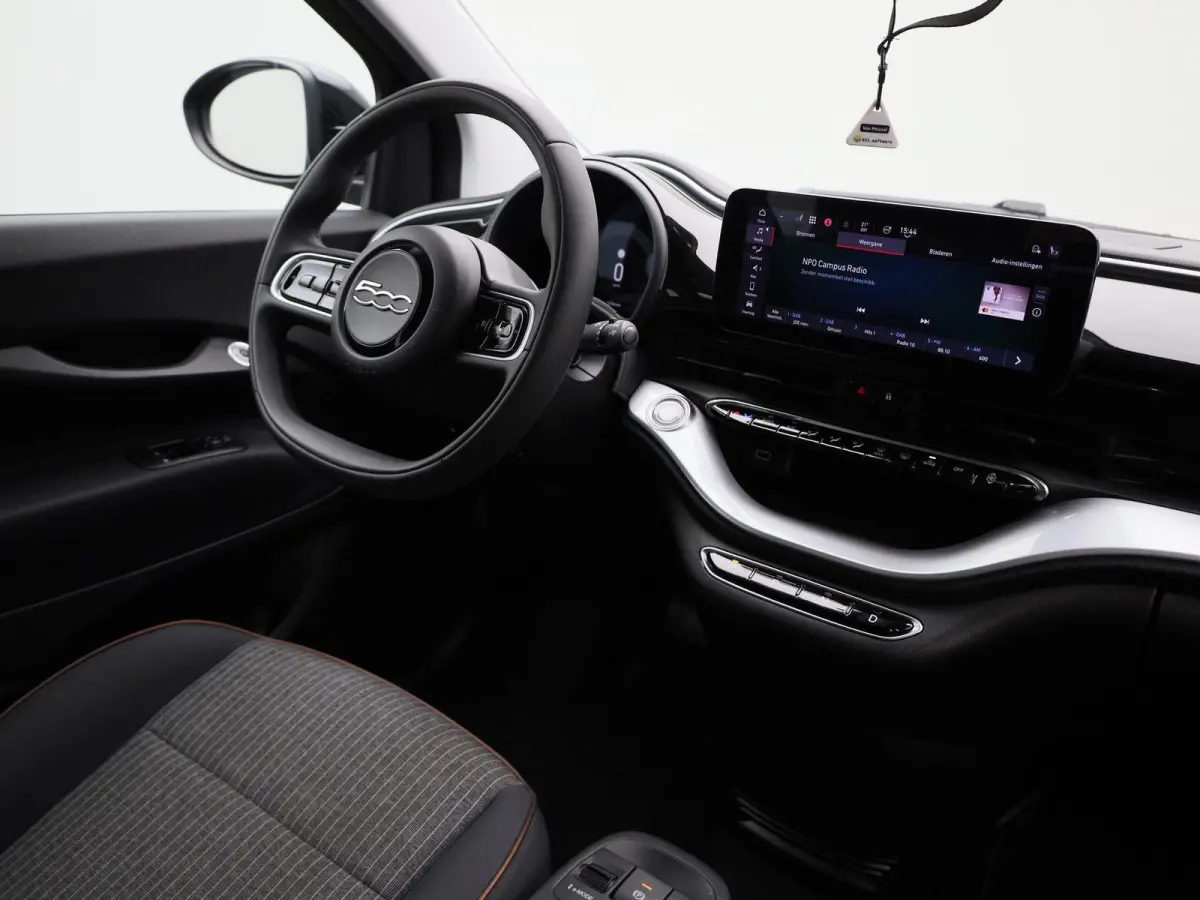 Icon 42 kWh | Apple Carplay / Android Auto | Keyless | Virtual Cockpit |