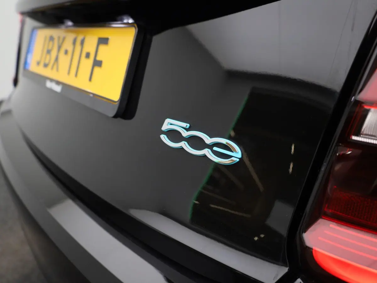 Icon 42 kWh | Apple Carplay / Android Auto | Keyless | Virtual Cockpit |