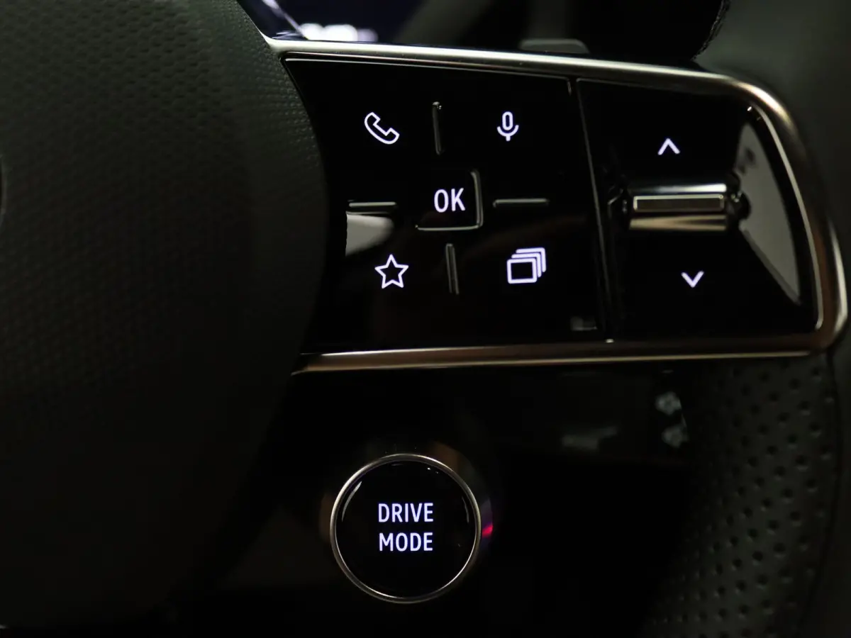 EVOLVE 52 kWh Apple Carplay/Android Auto | Climate
