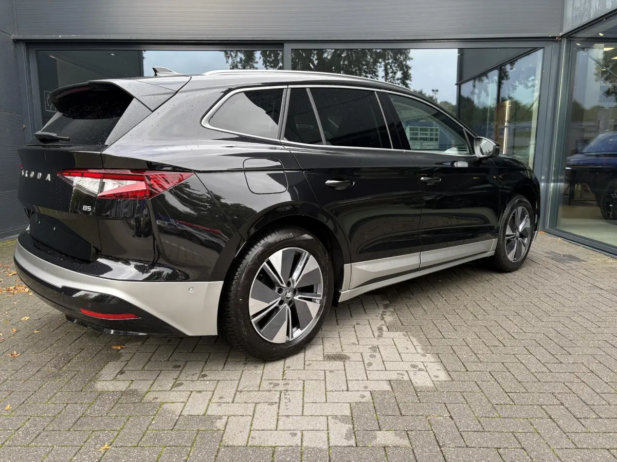 85 Business Edition 286 PK | Elektrische Stoelen | Panoramadak | Head-up Display |  360 Graden Camera | Elektrische Achterklep | Draadloos Telefoonladen | Parkeersensoren | Navigatie | Dodeh