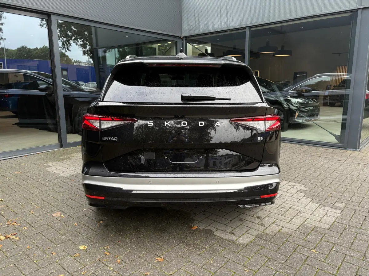 85 Business Edition 286 PK | Elektrische Stoelen | Panoramadak | Head-up Display |  360 Graden Camera | Elektrische Achterklep | Draadloos Telefoonladen | Parkeersensoren | Navigatie | Dodeh