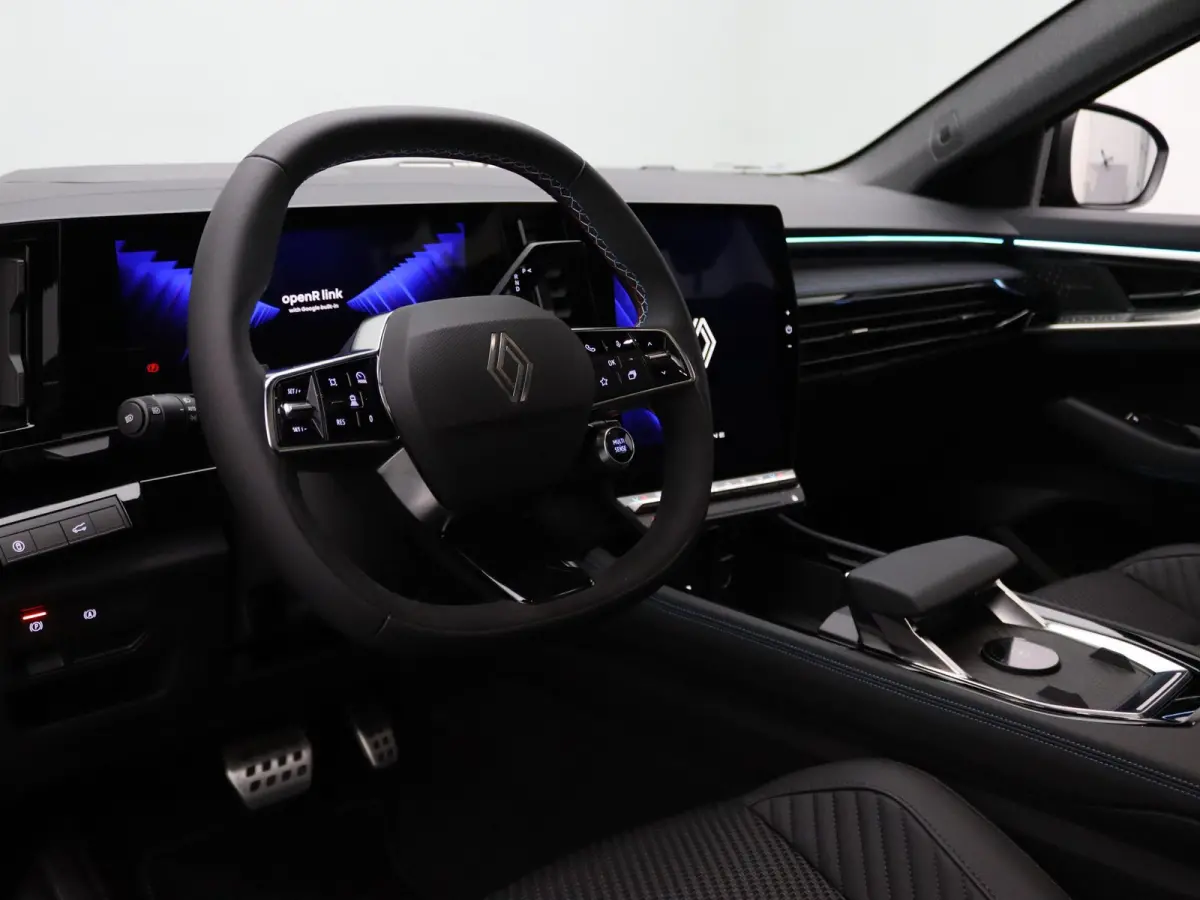 E-Tech full hybrid 200 esprit Alpine 7p. Apple Carplay/Android Auto | Climate