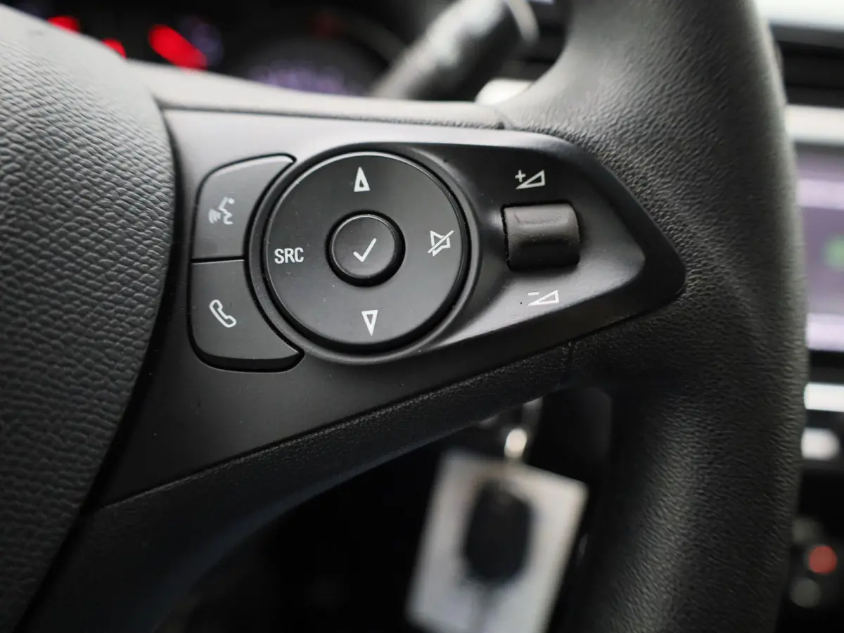 1.2 Edition | Apple Carplay / Android Auto | Cruise Control | Lichtmetalen Velgen | Multifunctioneel Stuurwiel |