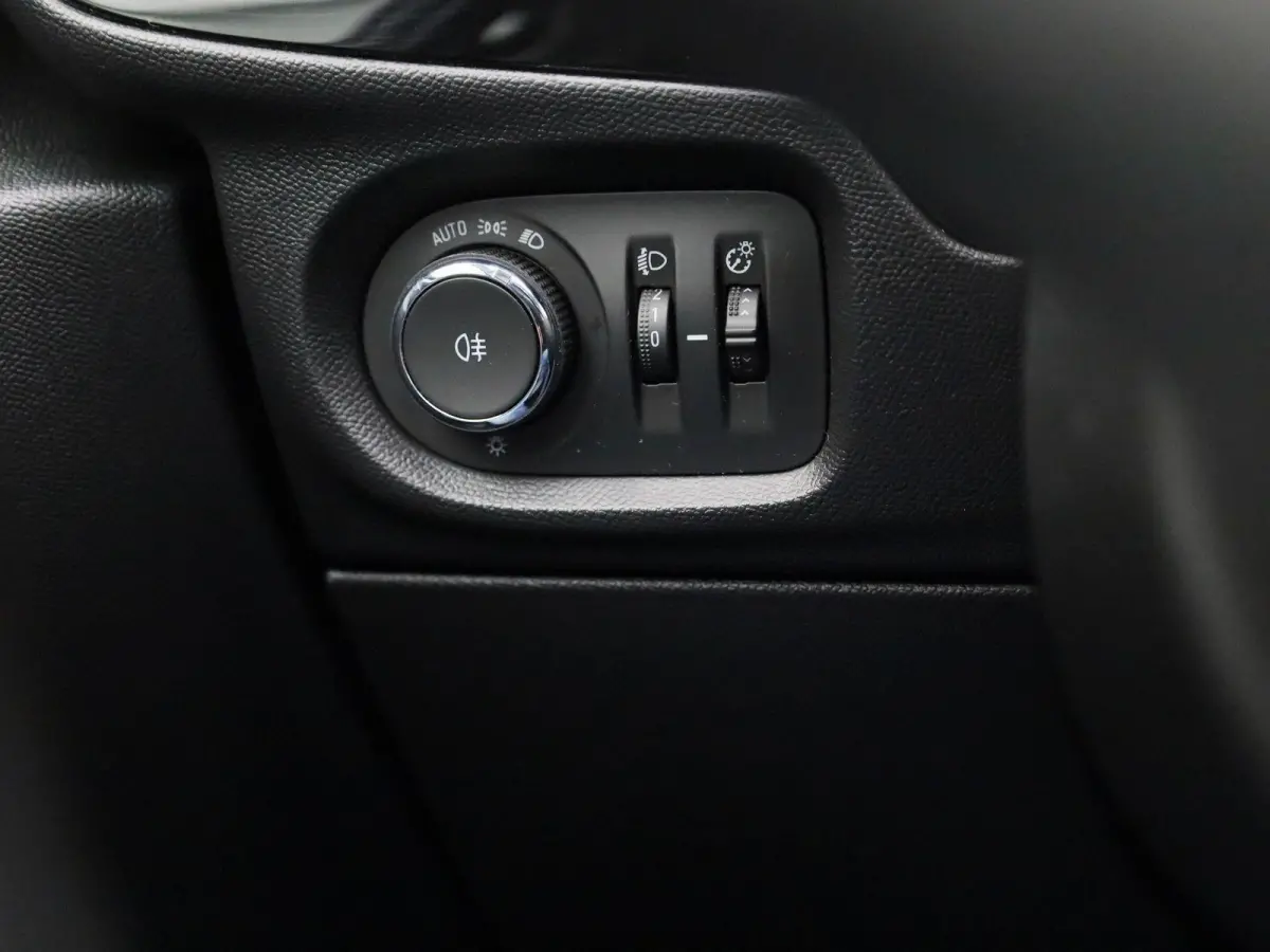 1.2 Edition | Apple Carplay / Android Auto | Cruise Control | Lichtmetalen Velgen | Multifunctioneel Stuurwiel |