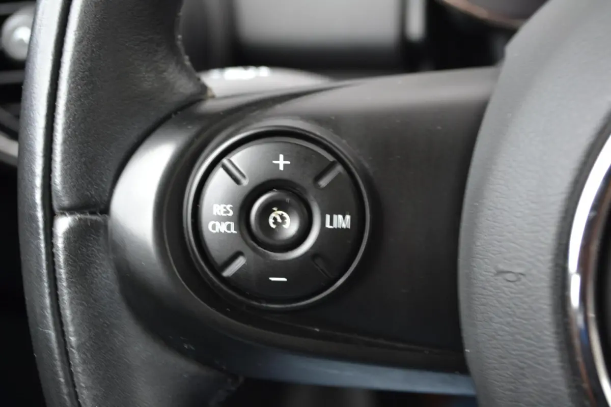 1.5 One Pepper Navi/cruise/climate control