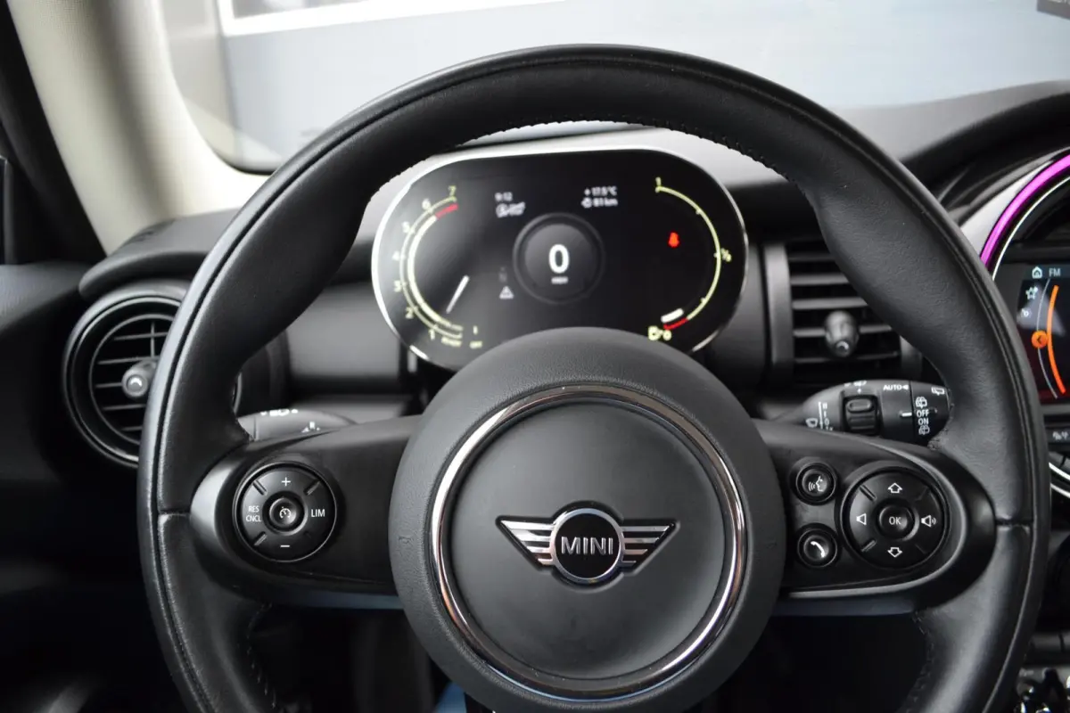 1.5 One Pepper Navi/cruise/climate control