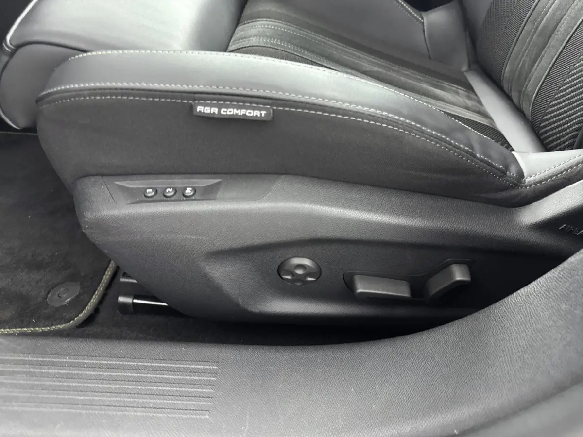 225pk Automaat HYbrid GT First Edition | Schuifdak | Adaptieve Cruise Control | Elektrische Achterklep | Alcantara Bekleding