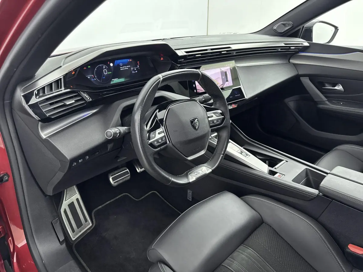 225pk Automaat HYbrid GT First Edition | Schuifdak | Adaptieve Cruise Control | Elektrische Achterklep | Alcantara Bekleding