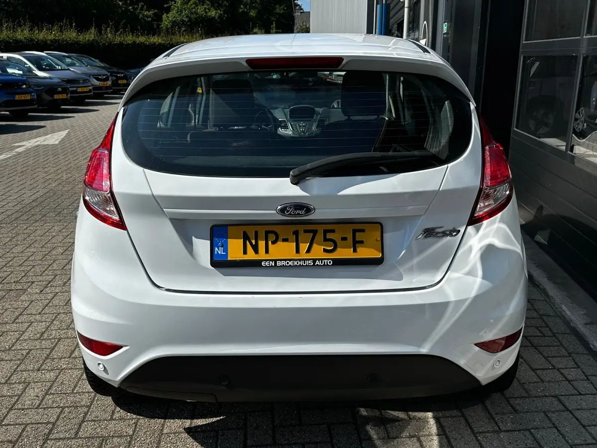 1.0 Style Ultimate | PARKEERSENSOREN V+A| NAVIGATIE| AIRCO| CRUISE CONTROL| MISTLAMPEN VOOR| 15"LM-VELGEN|