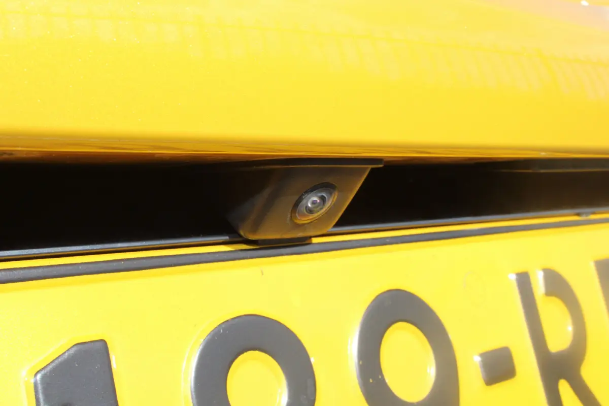 EV GT Pack 50 kWh | Fase 3 laden | Stoelverwarming | Navigatie | Camera | Full LED | Alcantara | 24.000km |