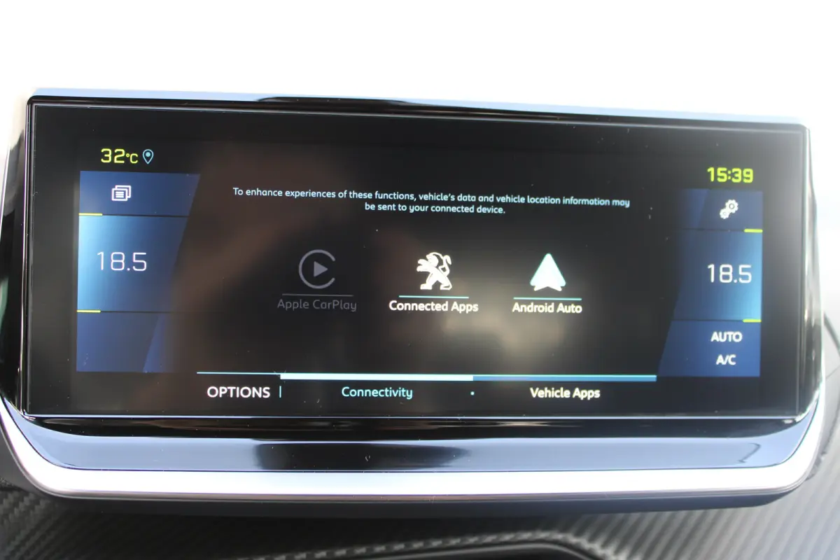 EV GT Pack 50 kWh | Fase 3 laden | Stoelverwarming | Navigatie | Camera | Full LED | Alcantara | 24.000km |