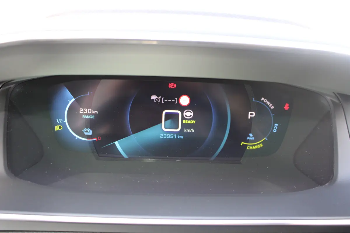 EV GT Pack 50 kWh | Fase 3 laden | Stoelverwarming | Navigatie | Camera | Full LED | Alcantara | 24.000km |