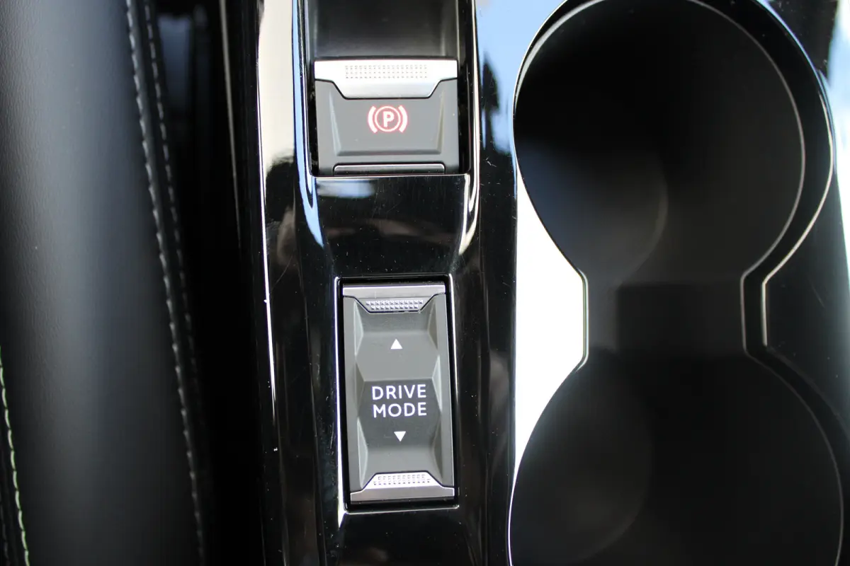 EV GT Pack 50 kWh | Fase 3 laden | Stoelverwarming | Navigatie | Camera | Full LED | Alcantara | 24.000km |