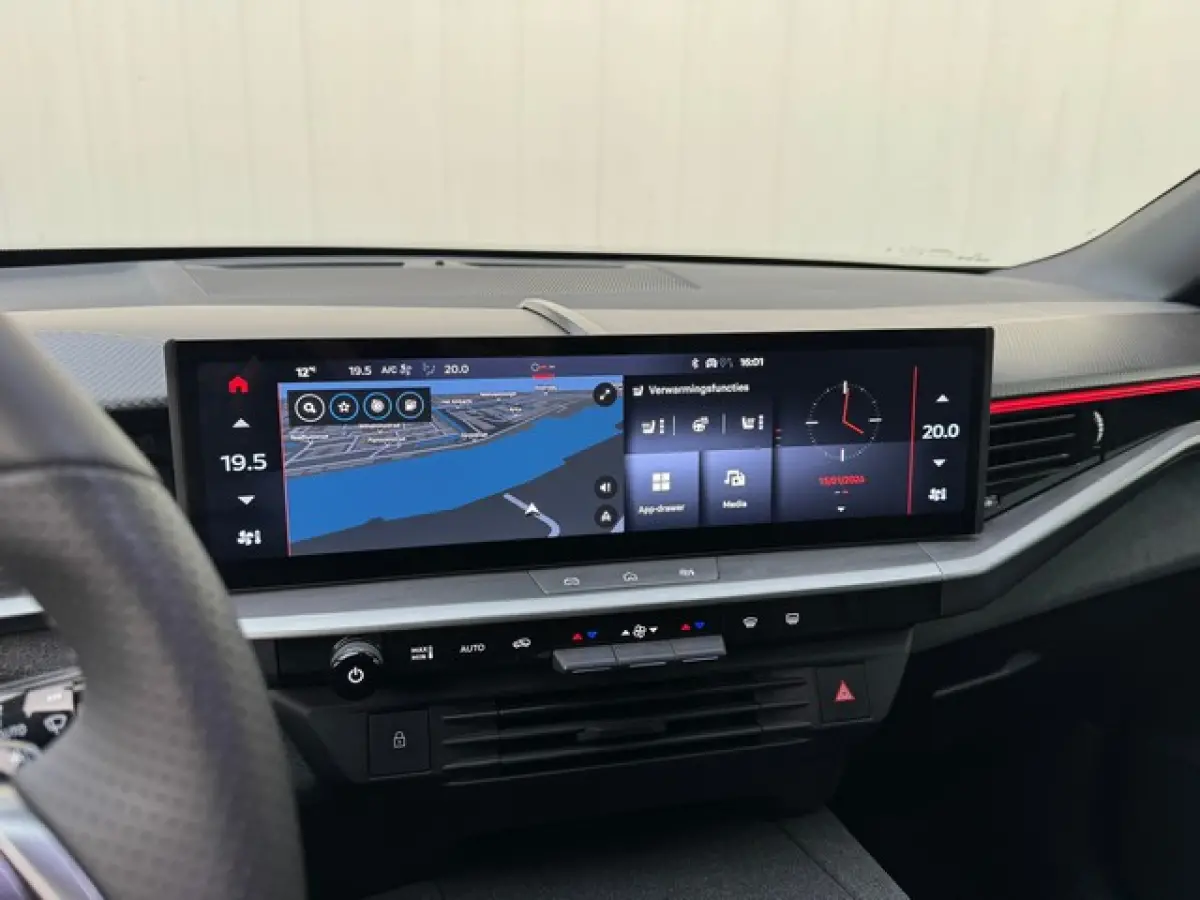 1.2 Turbo Hybrid GS met Navi/Camera, Winterpakket, AGR, 19inch, Full LED