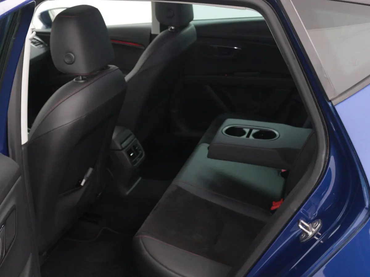 2.0 TSI FR Business Intense | Automaat | Panoramadak | Virtual Cockpit | Sfeerverlichting | Stoelverwarming | Achteruitrijcamera | Parkeersensoren | Cruise Control | Climate Control |