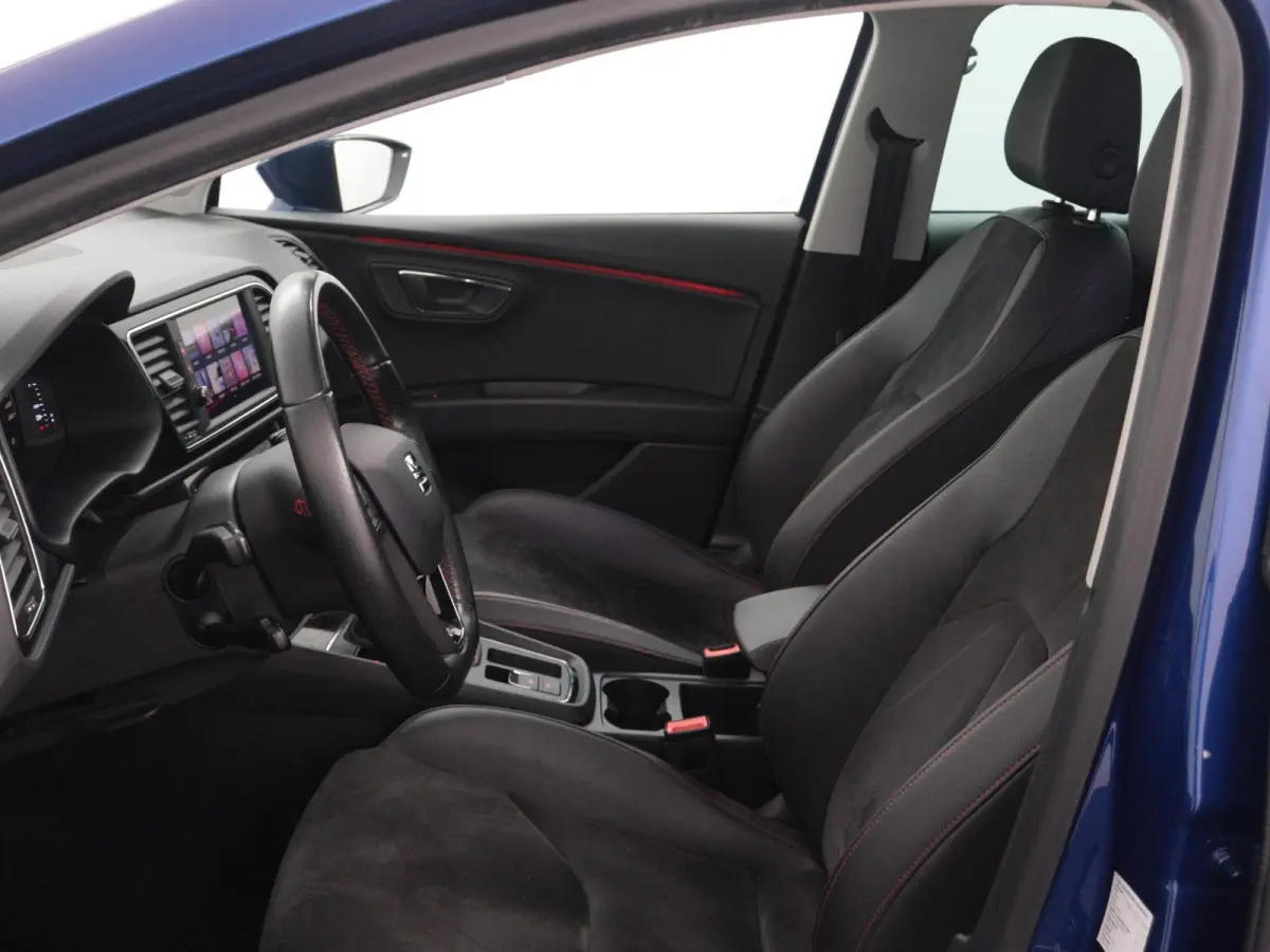 2.0 TSI FR Business Intense | Automaat | Panoramadak | Virtual Cockpit | Sfeerverlichting | Stoelverwarming | Achteruitrijcamera | Parkeersensoren | Cruise Control | Climate Control |